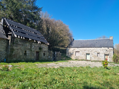 Maison à vendre à Bulat-Pestivien, Côtes-d'Armor, Bretagne, avec Leggett Immobilier