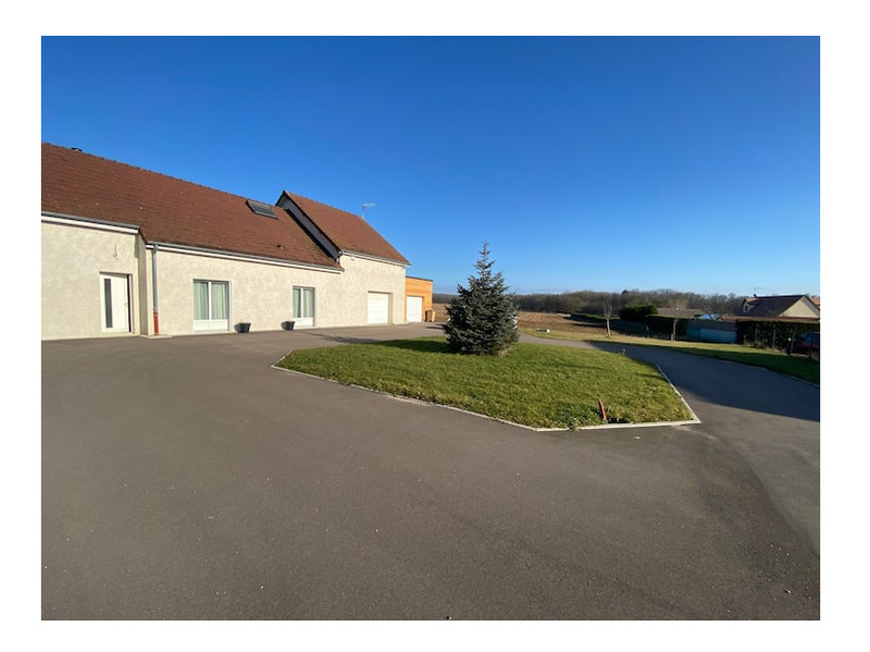 French property for sale in Touillon, Côte-d'Or - €371,000 - photo 9