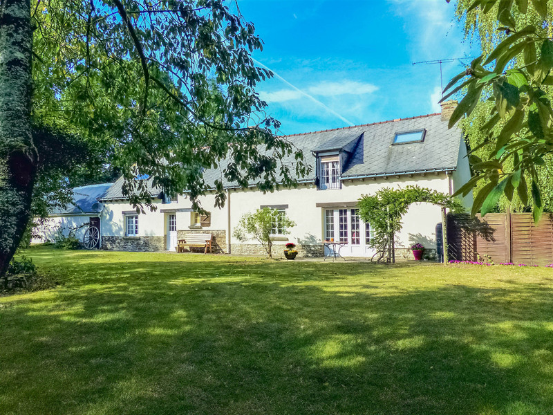 Maison à vendre à Ménéac, Morbihan - 250 000 € - photo 1