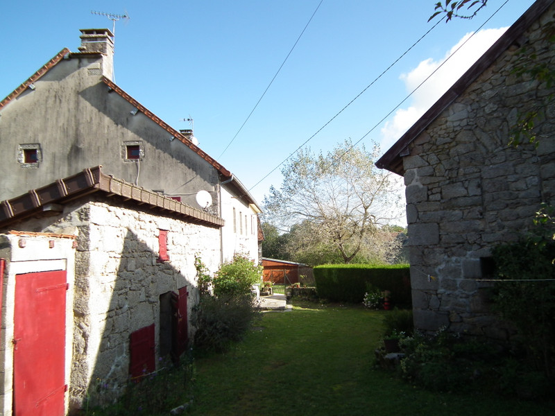 French property for sale in Aubusson, Creuse - &#8364;88,000 - photo 2