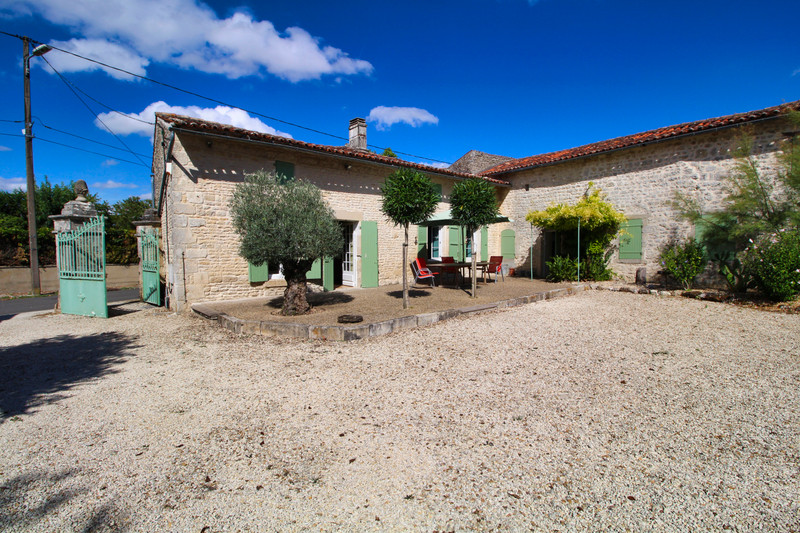 French property for sale in Néré, Charente-Maritime - photo 2