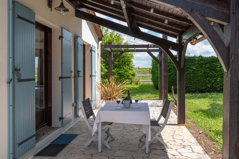 House for sale in Sigoulès - Dordogne - Rare 2 bedroom house with pool ...