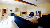 Maison à vendre à Saint-Pierre-de-Juillers, Charente-Maritime - 299.600 € - photo 5