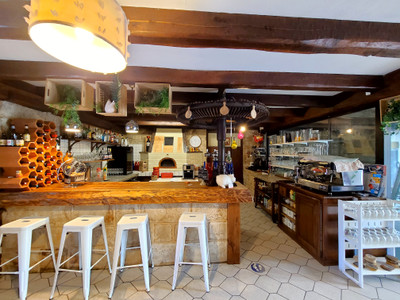 French property for sale in Condac, Charente - €689,000 - photo 4