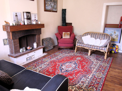 French property for sale in Pleyben, Finistère - €162,000 - photo 2