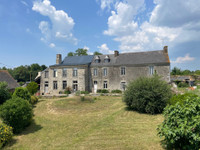 chateau for sale in Peillac Morbihan Brittany