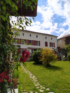 Maison à vendre à Mussidan, Dordogne, Aquitaine, avec Leggett Immobilier