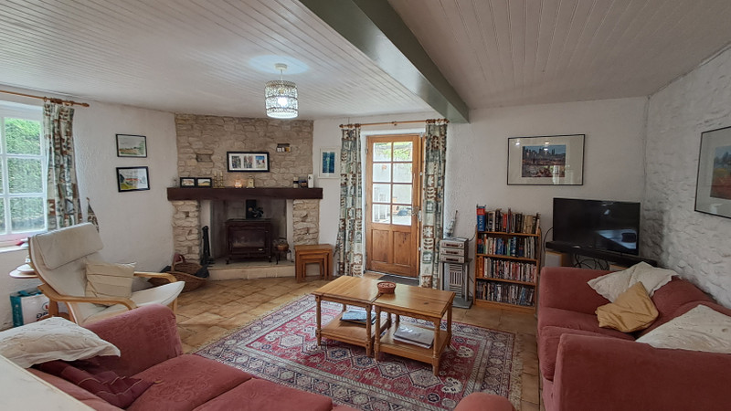 French property for sale in Cherval, Dordogne - €168,500 - photo 6