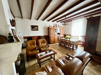 Maison à vendre à Saint-Savinien, Charente-Maritime - 587.240 € - photo 2