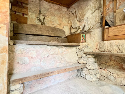French property for sale in Gréolières, Alpes-Maritimes - €264,500 - photo 9