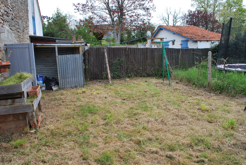 French property for sale in Lathus-Saint-Rémy, Vienne - &#8364;68,600 - photo 3