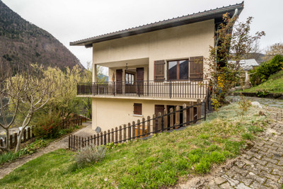 Maison à vendre à Salins-Fontaine, Savoie, Rhône-Alpes, avec Leggett Immobilier