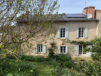 Maison à vendre à Saint-Maurice-des-Lions, Charente - 246 000 € - photo 1