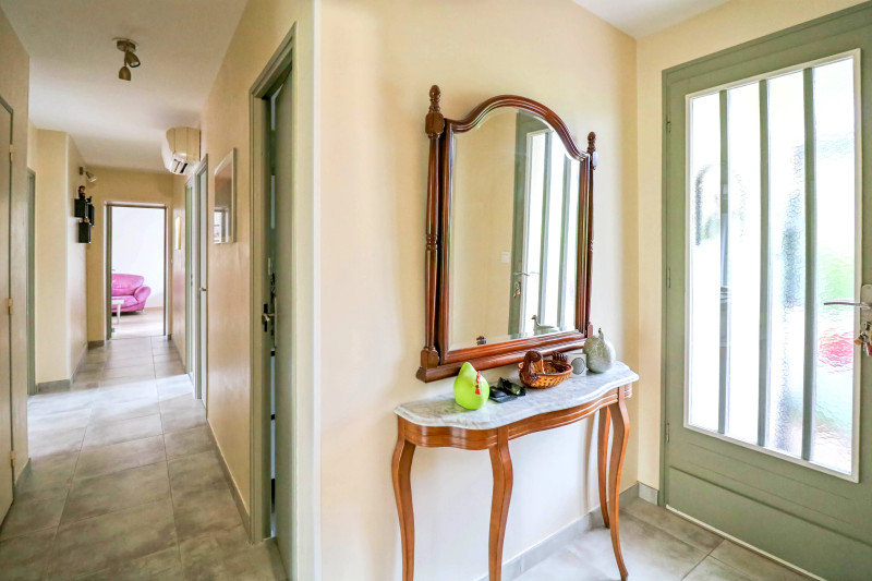 French property for sale in Uzès, Gard - €520,000 - photo 1