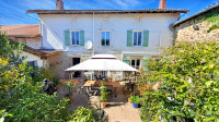 Propriété à vendre à Les Salles-Lavauguyon, Haute-Vienne - 299 600 € - photo n°1