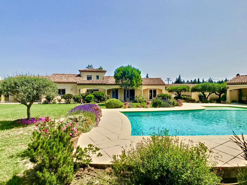 French property for sale in Rochefort-du-Gard, Gard - €1,155,000 - photo 4