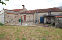 Maison à vendre à Chives, Charente-Maritime - 36.600 € - photo 2