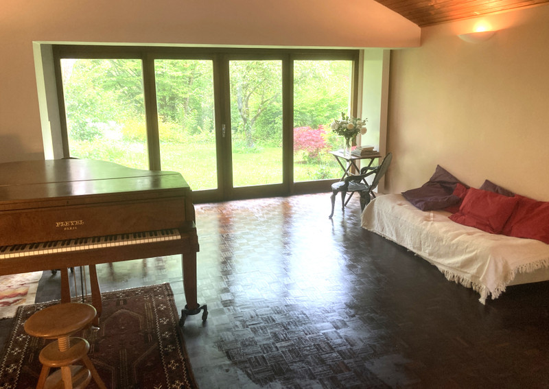 French property for sale in Jouy-en-Josas, Yvelines - €990,000 - photo 1