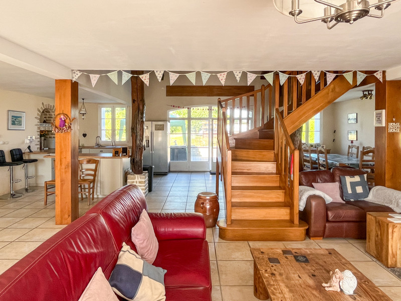 French property for sale in Mauprévoir, Vienne - €235,400 - photo 3
