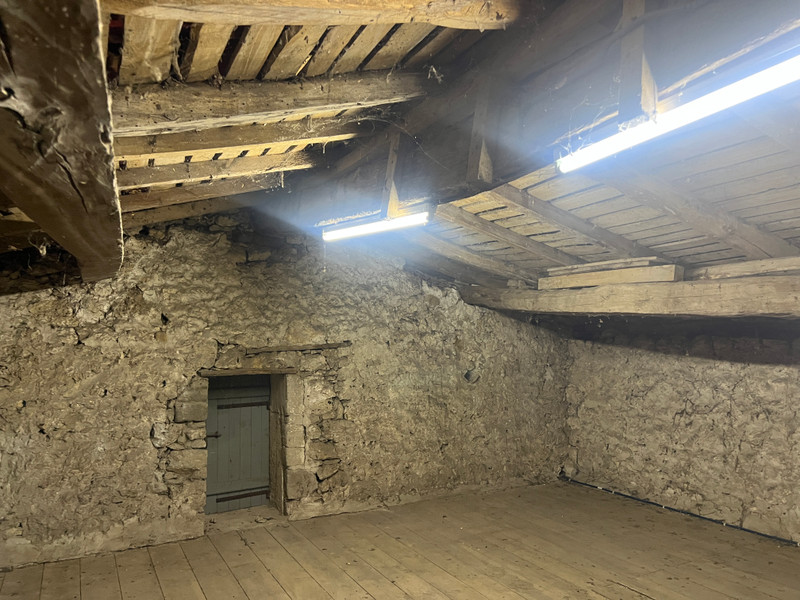 French property for sale in Eynesse, Gironde - €180,000 - photo 8