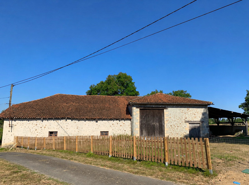 French property for sale in Chabrac, Charente - €38,950 - photo 0