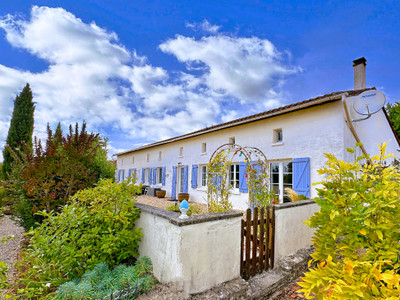 Maison à vendre à Saint-Romain, Charente, Poitou-Charentes, avec Leggett Immobilier