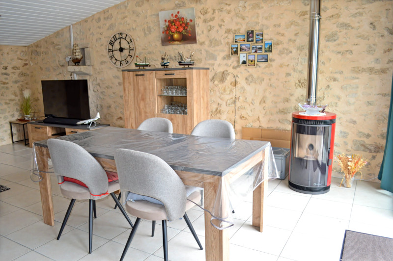 French property for sale in Massugas, Gironde - €408,000 - photo 8