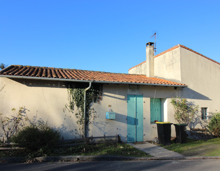 French property for sale in Tusson, Charente - €51,600 - photo 0