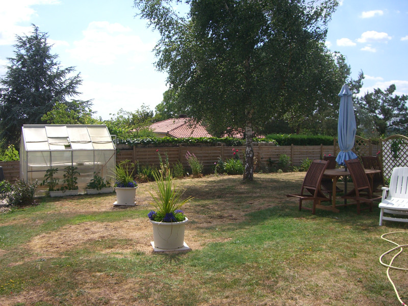French property for sale in Saint-Laurent-de-Céris, Charente - €99,000 - photo 10