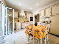 Maison à vendre à Saint-Pantaléon-de-Larche, Corrèze - 345.000 € - photo 4