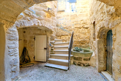French property for sale in Uzès, Gard - €685,000 - photo 10