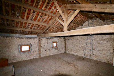 French property for sale in Écuras, Charente - €60,000 - photo 11