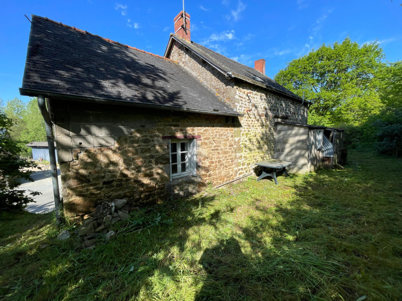 French property for sale in Lassay-les-Châteaux, Mayenne - €66,600 - photo 1
