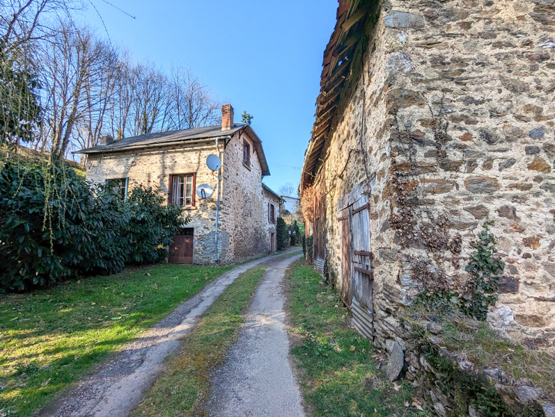 House for sale in Lubersac Corrèze STUNNING RIVERSIDE LOCATION for this cozy 3 bedroom home