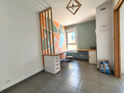 French property for sale in Pessac, Gironde - €349,000 - photo 5