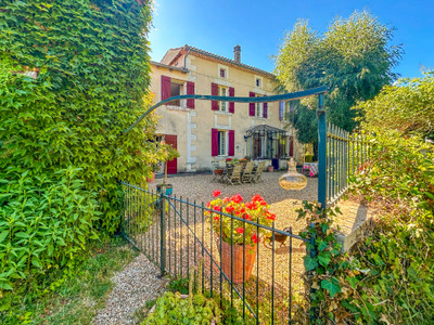 Maison à vendre à Montrem, Dordogne, Aquitaine, avec Leggett Immobilier