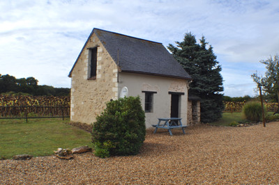 French property for sale in Mouliherne, Maine-et-Loire - €314,500 - photo 2