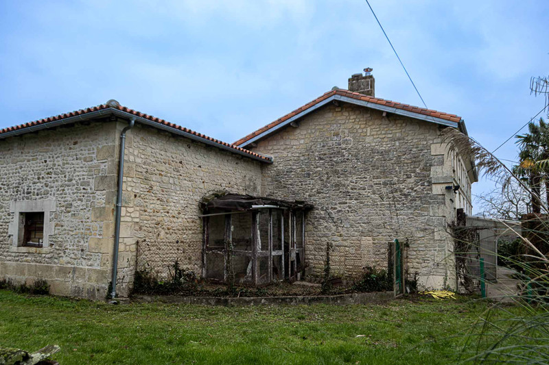 French property for sale in Saint-Simon-de-Bordes, Charente-Maritime - photo 4