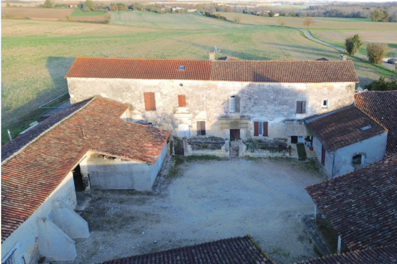 French property for sale in Gurat, Charente - €318,000 - photo 9
