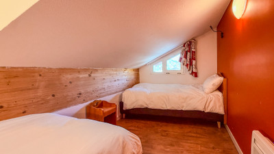 French property for sale in Les Deux Alpes, Isère - €725,000 - photo 10
