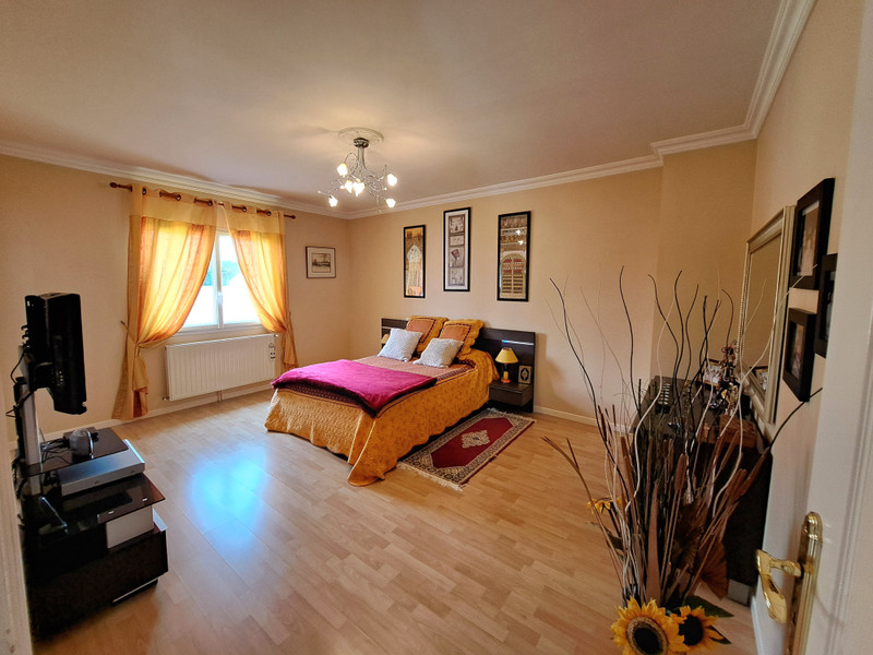 French property for sale in Le Bouscat, Gironde - €787,500 - photo 5