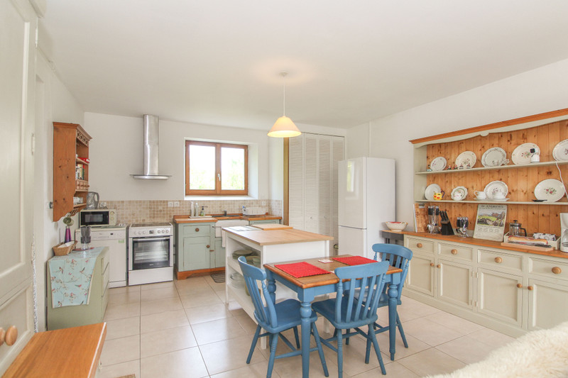 French property for sale in Les Forges, Deux-Sèvres - €160,000 - photo 2