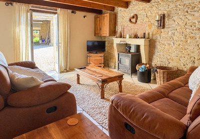 French property for sale in Messé, Deux-Sèvres - €199,900 - photo 7