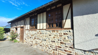 Maison à vendre à Domfront en Poiraie, Orne, Basse-Normandie, avec Leggett Immobilier