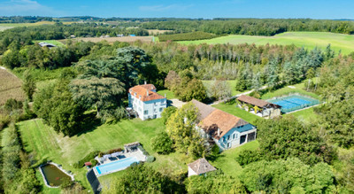 Chateau à vendre à Issigeac, Dordogne, Aquitaine, avec Leggett Immobilier Chateau à vendre à Issigeac, Dordogne, Aquitaine, avec Leggett Immobilier