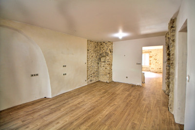 French property for sale in Saint-Guilhem-le-Désert, Hérault - €432,000 - photo 2