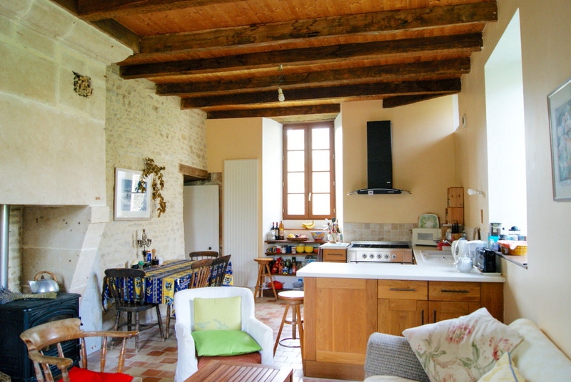 French property for sale in Xaintray, Deux-Sèvres - €339,200 - photo 4