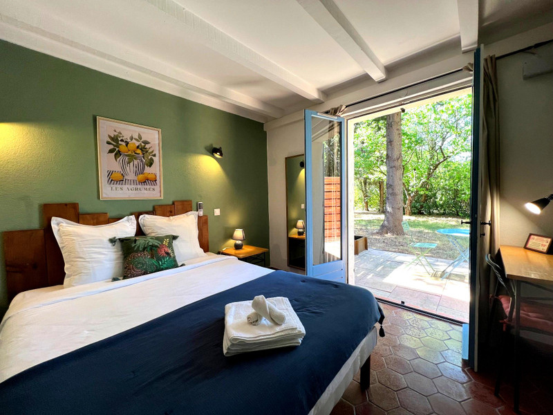French property for sale in Le Val, Var - €1,490,000 - photo 3