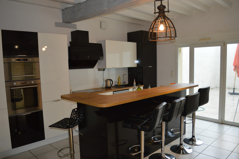 French property for sale in Marmande, Lot-et-Garonne - €212,000 - photo 4