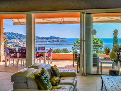 Luxury villa with sea views and swimming pool at Sainte-Maxime (Var, en Provence-Alpes-Côte d'Azur)